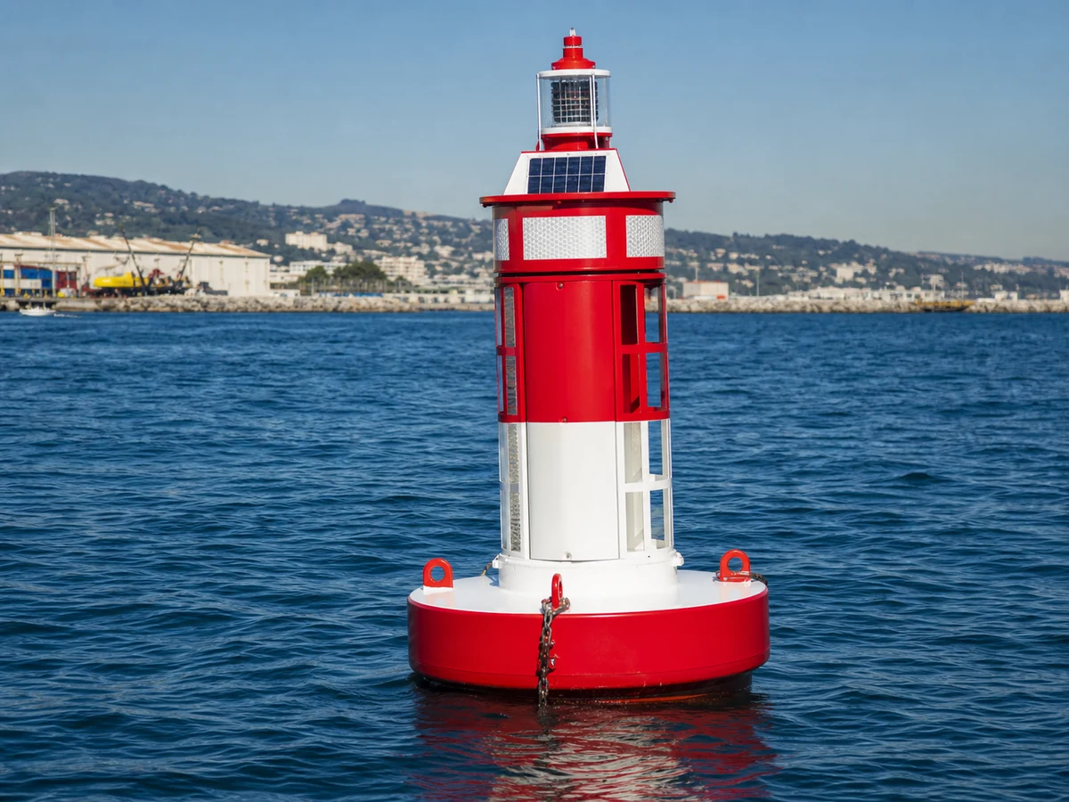 Marine navigation buoy operating in coastal water